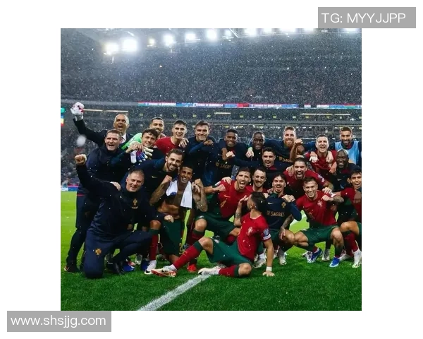 2月4日出生的足球球星辉煌瞬间与传奇故事全景回顾