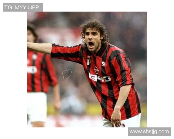 足球队2号球星的背后故事与成就揭秘