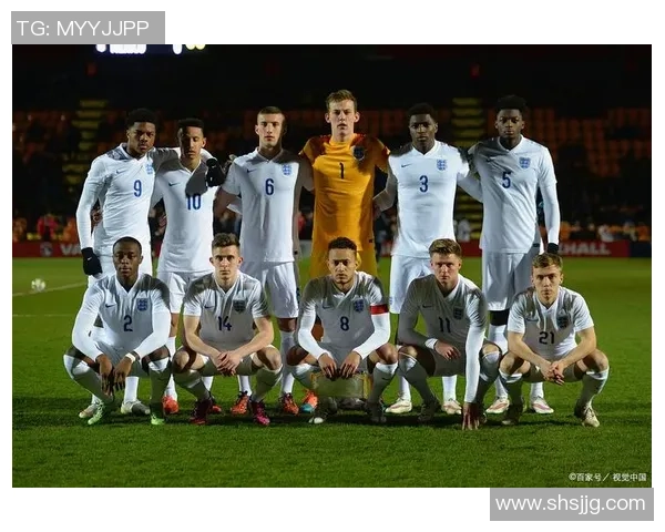 足球球星高清壁纸集精选 让你感受绿茵场上的魅力与激情 足球球星高清壁纸集精选 让你感受绿茵场上的魅力与激情